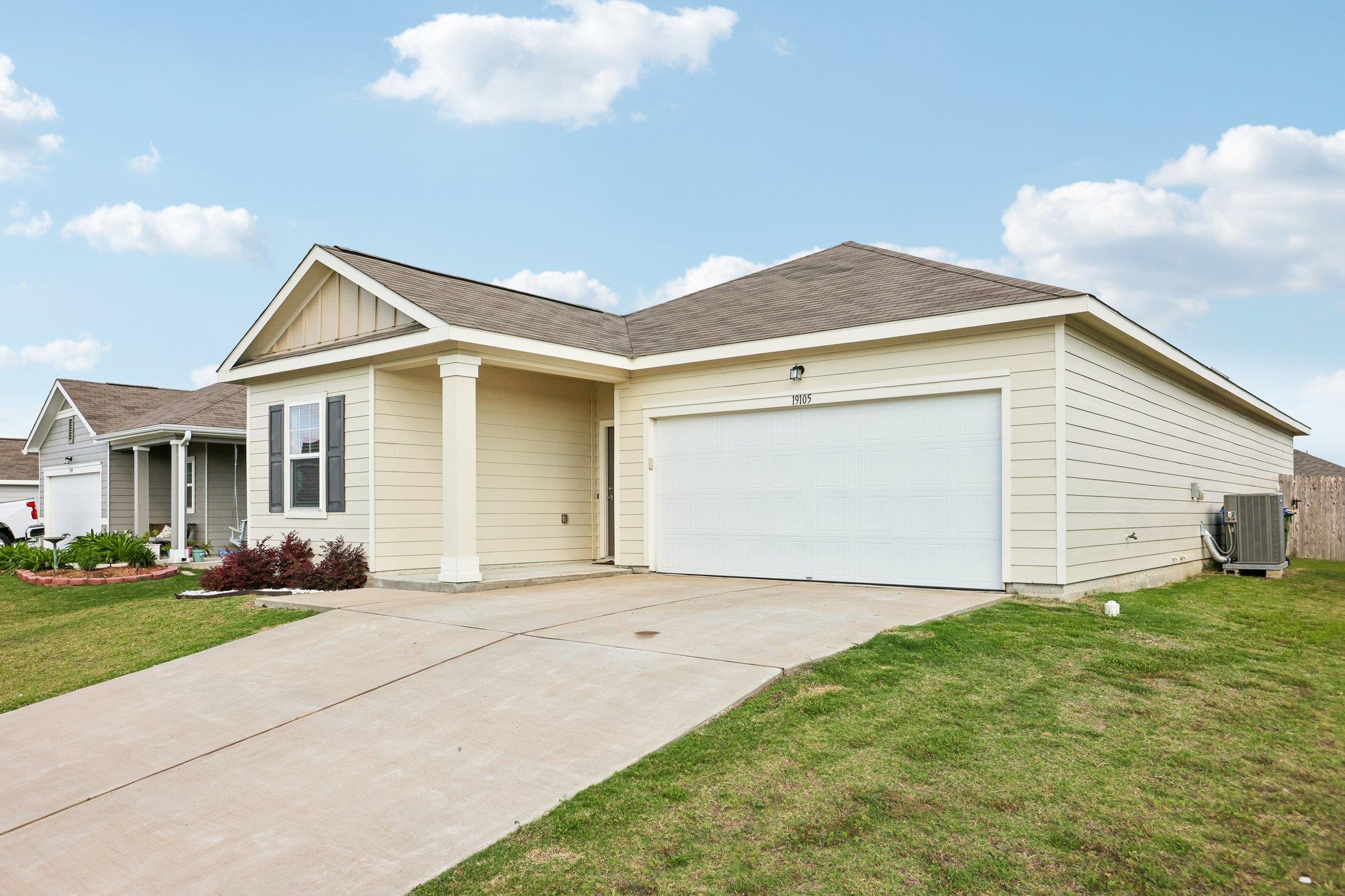Residential in Manor 2