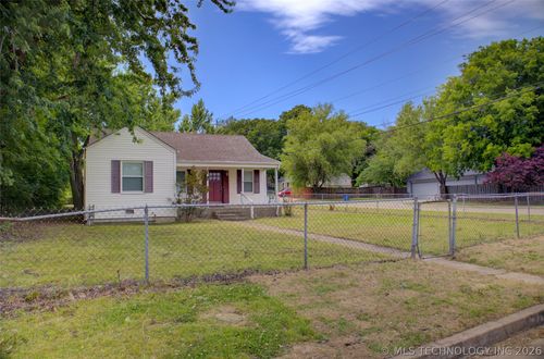 1302 S Fulton Ave, Tulsa, OK, 74112-6320 | Card Image