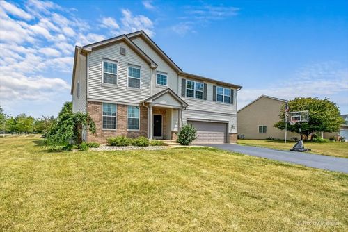 2046 Hearthstone Ave, Yorkville, IL, 60560-8014 | Card Image