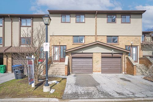 46 Carleton Pl, Brampton, ON, L6T3Z4 | Card Image