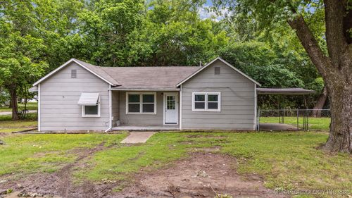 1123 W Spring St, Collinsville, OK, 74021-3120 | Card Image