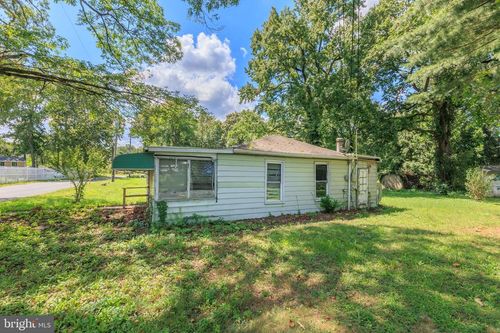 7326 Green Acres Dr, GLEN BURNIE, MD, 21060-8317 | Card Image