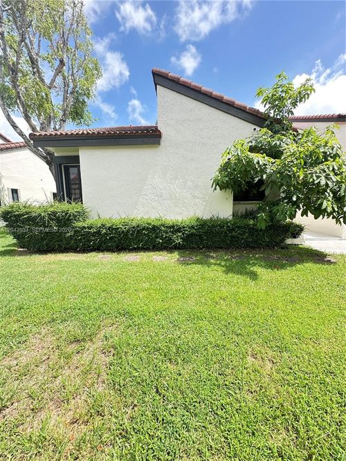 12371 Sw 94th Ln, Miami, FL, 33186-1895 | Card Image