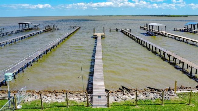 1547 John St, House other with 3 bedrooms, 2 bathrooms and 1 parking in San Leon TX | Image 5