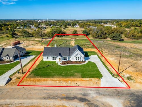 1058 Alex Dr, Springtown, TX, 76082-5469 | Card Image