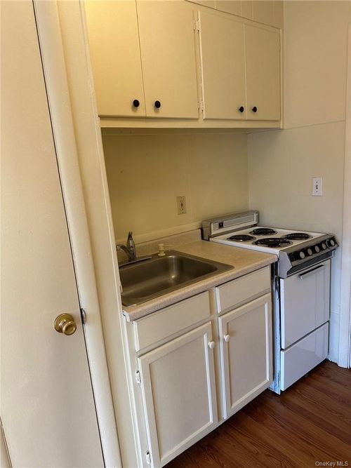 apt-6-349 Hooker Ave, Poughkeepsie, NY, 12603-3629 | Card Image