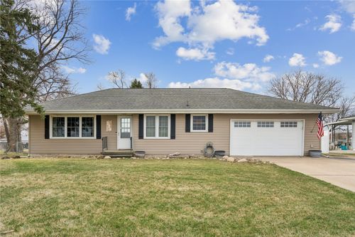 325 Division Street Nw, Swisher, IA, 52338 | Card Image
