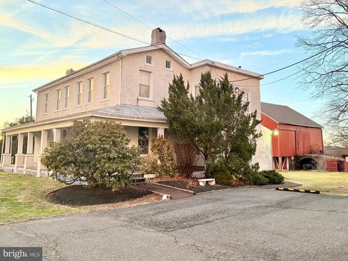 2933 E High St, Pottstown, PA, 19464-3150 | Card Image