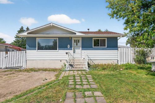 5923 Centre Street Nw, Calgary, AB, T2K0T5 | Card Image