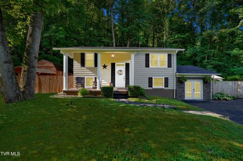 250 Wallens Ridge Blvd W, Big Stone Gap, VA, 24219-2704 | Card Image