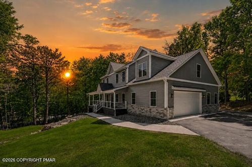 316 Fall Creek Ter, Stroudsburg, PA, 18360-9276 | Card Image