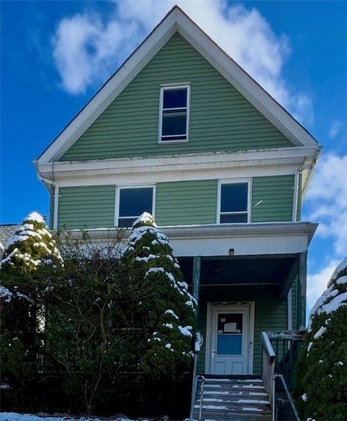 424 Ridge Ave, New Kensington, PA, 15068-5549 | Card Image