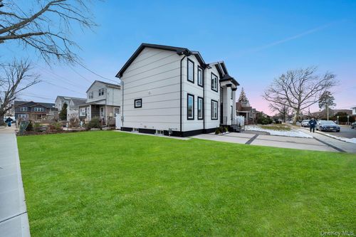 2105 Hoffman Ave, Elmont, NY, 11003-2920 | Card Image