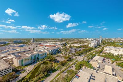 2612 - 19501 W Country Club Dr, Condo with 2 bedrooms, 2 bathrooms and null parking in Aventura FL | Image 2