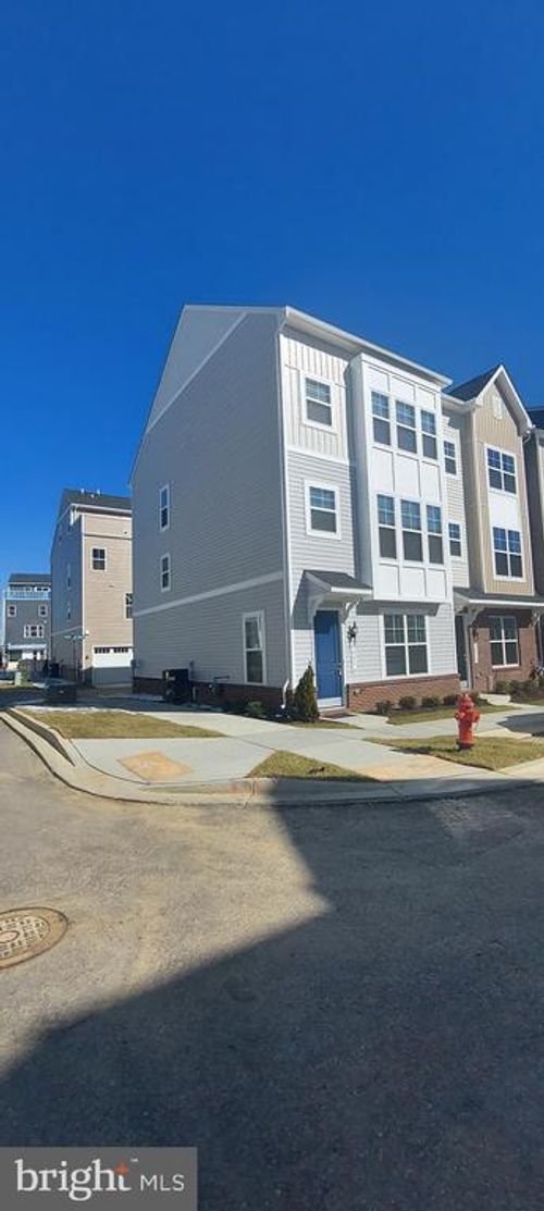 42-2576 Hopton Ln, FREDERICK, MD, 21701-1323 | Card Image