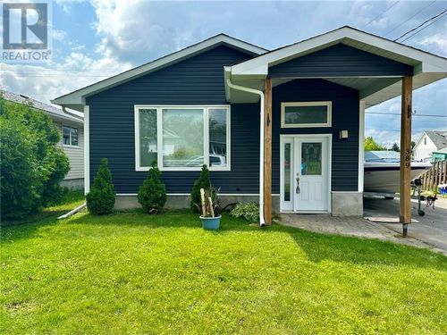 389 Charette Ave, Chelmsford, ON, P0M1L0 | Card Image