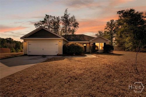 220 Crape Myrtle Ct, Springfield, GA, 31329-5151 | Card Image