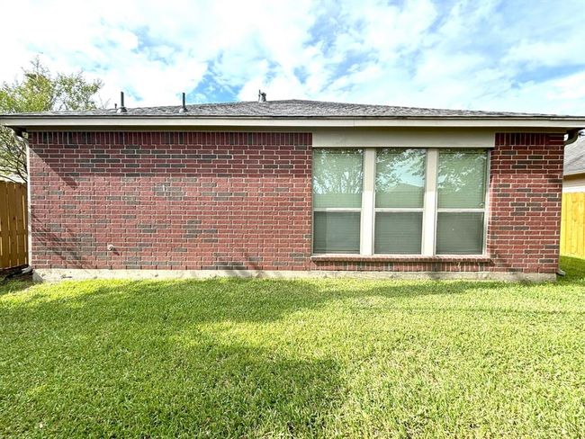 21 Palm Desert Dr, House other with 4 bedrooms, 2 bathrooms and null parking in Manvel TX | Image 7