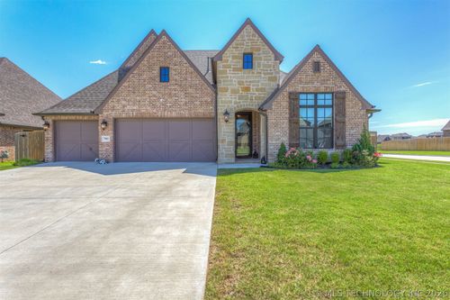 7901 N 147th East Ave, Owasso, OK, 74055-7972 | Card Image