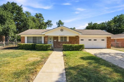 106 Royal Drive, Marlin, TX, 76661 | Card Image