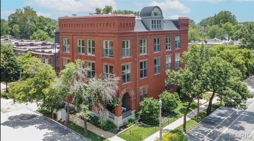 202-3556 Magnolia Ave, Saint Louis, MO, 63118-1134 | Card Image