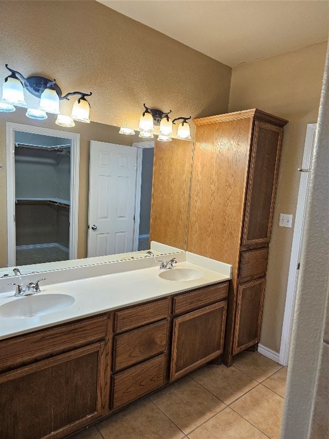 2106 Red Fox Rd, House other with 3 bedrooms, 2 bathrooms and 2 parking in Austin TX | Image 23