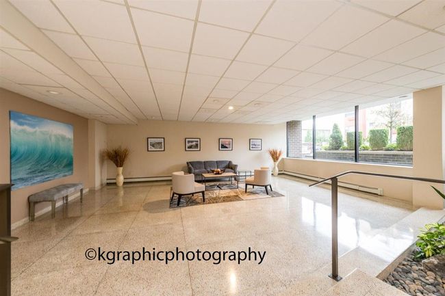 Lobby | Image 13