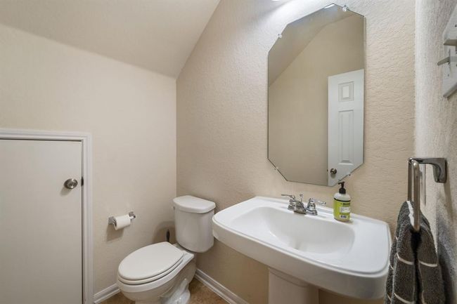 Downstairs half bath for friends and guests | Image 24