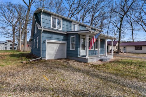 2394 Forrest Dr, Hillsdale, MI, 49242-6308 | Card Image