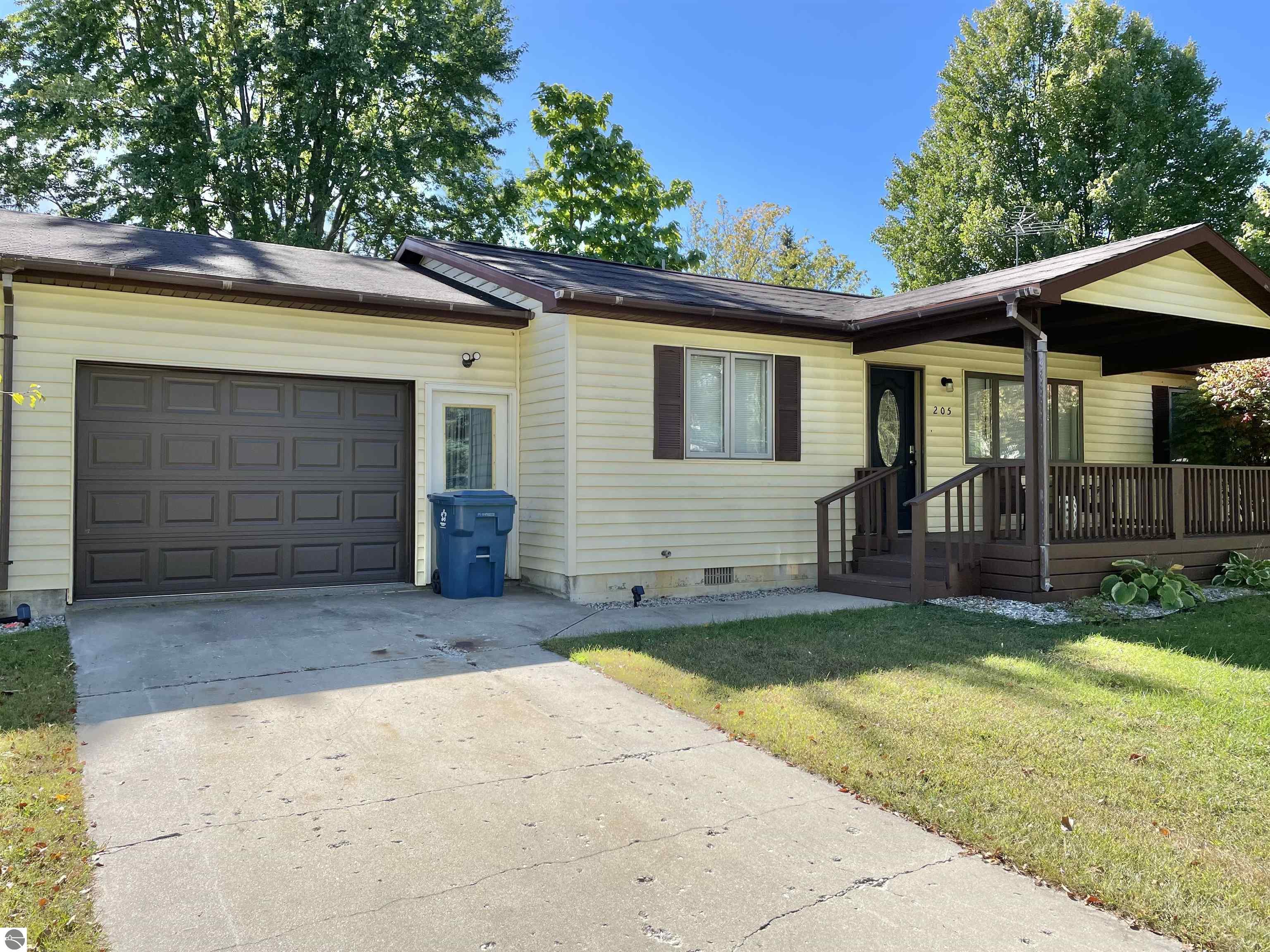 Linton St, Rose City, MI 48654