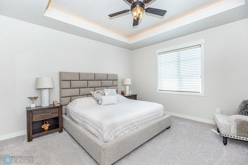 2865 Mcleod Dr E, West Fargo, ND, 58078-8508 | Card Image