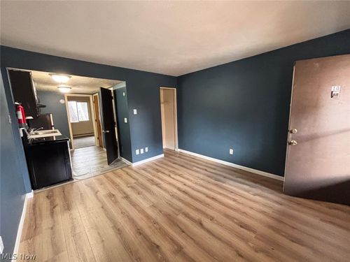 apt-8-519 Crosby St, Akron, OH, 44302-1517 | Card Image