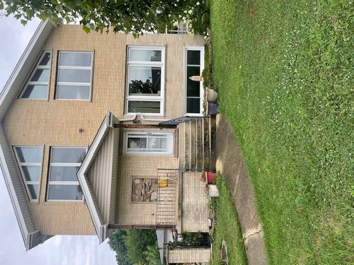 7332 Beloit Ave, Bridgeview, IL, 60455-1132 | Card Image