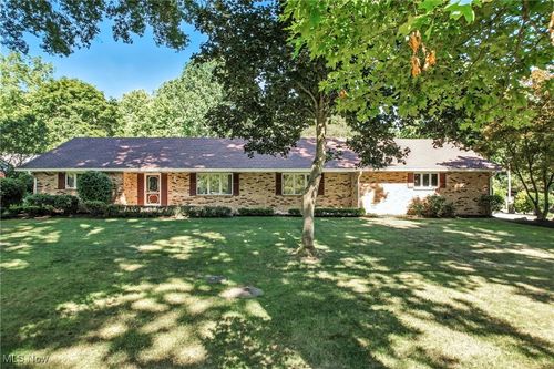 4787 Topper Hill Dr, Hubbard, OH, 44425-3329 | Card Image