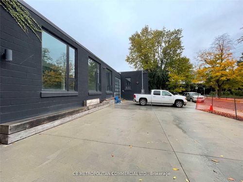 north-side-83-91B Walnut Ave, Toronto, ON, M5V2S1 | Card Image