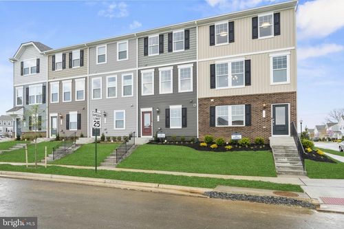 476-28 Democracy Mews, RANSON, WV, 25438-8314 | Card Image