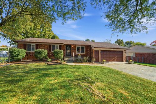 45430 Abington Circle, Macomb Township, MI, 48042 | Card Image