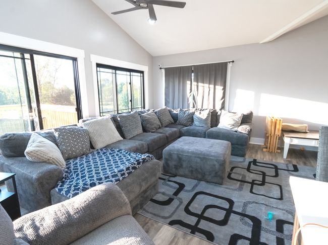 Family Room | Image 8
