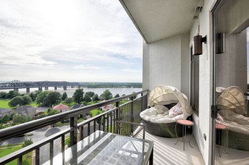 apt-904-717 S Riverside Dr, Memphis, TN, 38103-1737 | Card Image