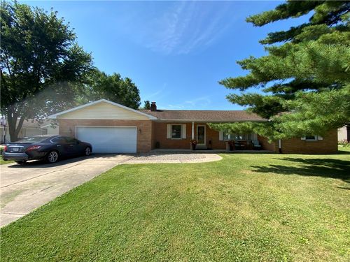 657 E 6th St, Neoga, IL, 62447-1613 | Card Image