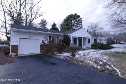 35 Pease Rd, Manalapan, NJ, 07726-3145 | Card Image