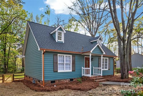 6543 Montezuma Trl, Charlotte, NC, 28227-8087 | Card Image