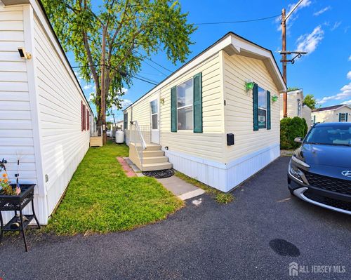 8 3rd St, Avenel, NJ, 07001-1605 | Card Image