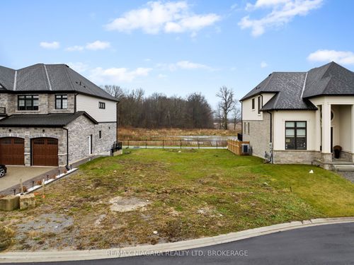 7521 Sherrilee Cres, Niagara Falls, ON, L2H3T4 | Card Image