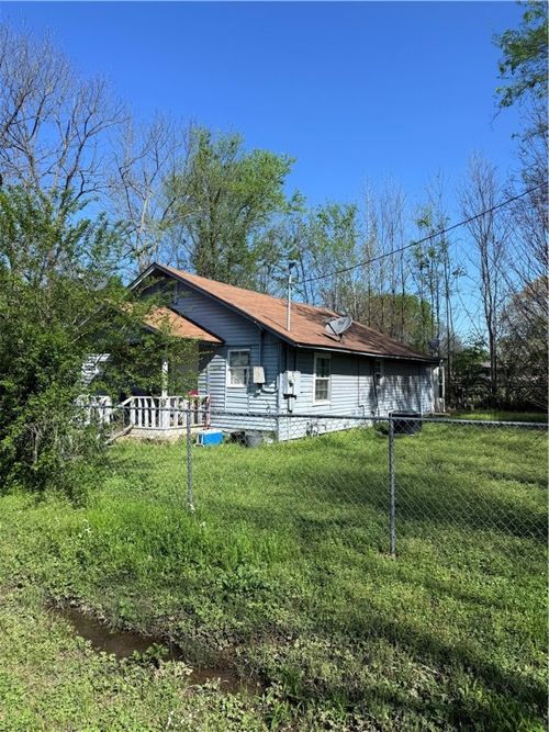 106 W 13th, Danville, AR, 72833-5504 | Card Image