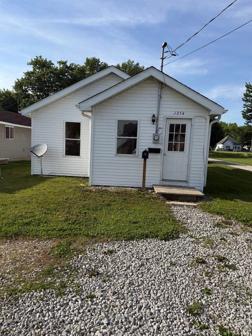 1354 W Jefferson St, Frankfort, IN, 46041-1544 | Card Image