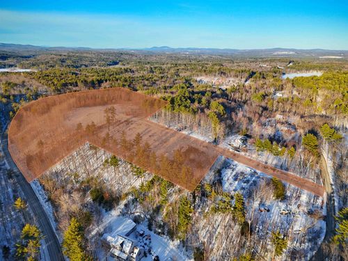 15 Hot Hole Pond Rd, Concord, NH, 03301-8602 | Card Image