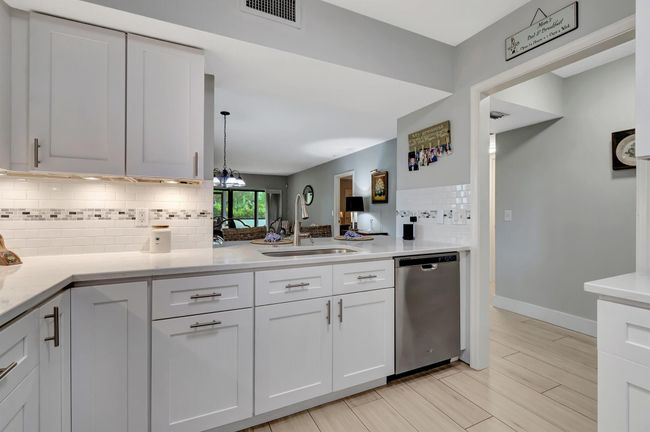 APT-101C - 300 N Highway A1a, Condo with 2 bedrooms, 2 bathrooms and null parking in Jupiter FL | Image 8