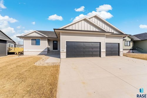 1008 Birch St Street, Harrisburg, SD, 57032 | Card Image