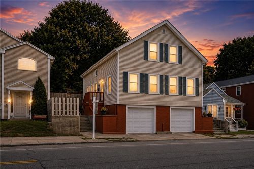 851 Manton Ave, Providence, RI, 02909-5626 | Card Image
